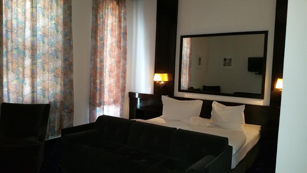 Conacul Balta Alba Hotel Ngoại thất bức ảnh